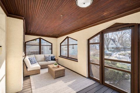 Tiny photo for 2509 Pioneer Road, Evanston, IL 60201 (MLS # 12593384)