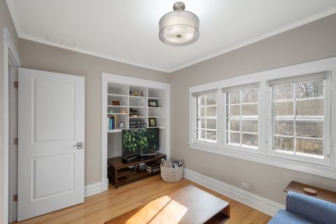 Tiny photo for 2509 Pioneer Road, Evanston, IL 60201 (MLS # 12593384)