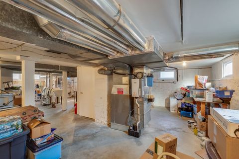 Tiny photo for 2509 Pioneer Road, Evanston, IL 60201 (MLS # 12593384)