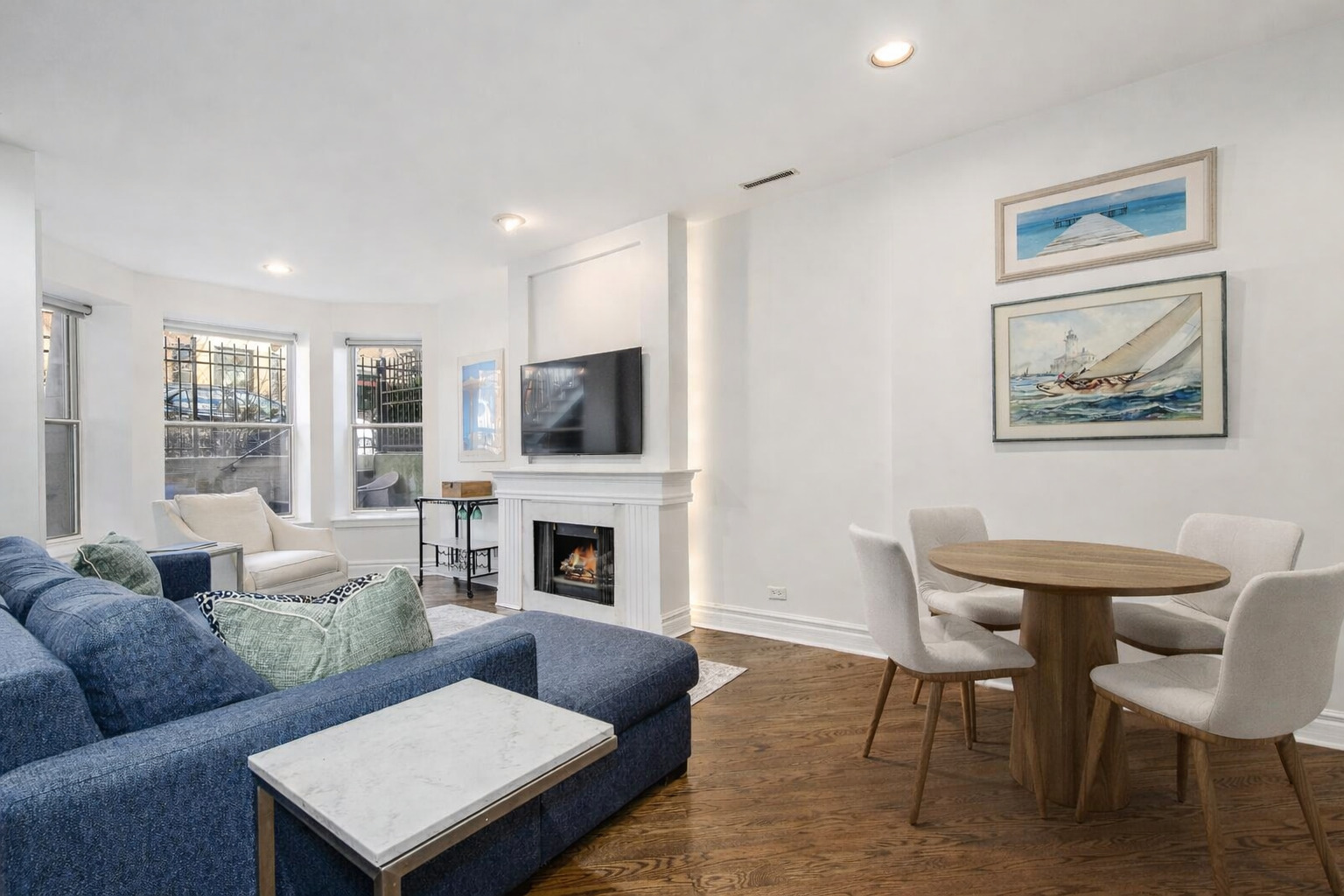 1952 N Seminary Avenue 1F