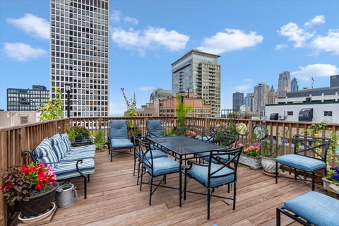 Tiny photo for 222 E Chestnut Street #6B, Chicago, IL 60611 (MLS # 12725526)