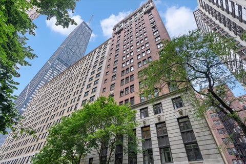 Tiny photo for 222 E Chestnut Street #6B, Chicago, IL 60611 (MLS # 12725526)