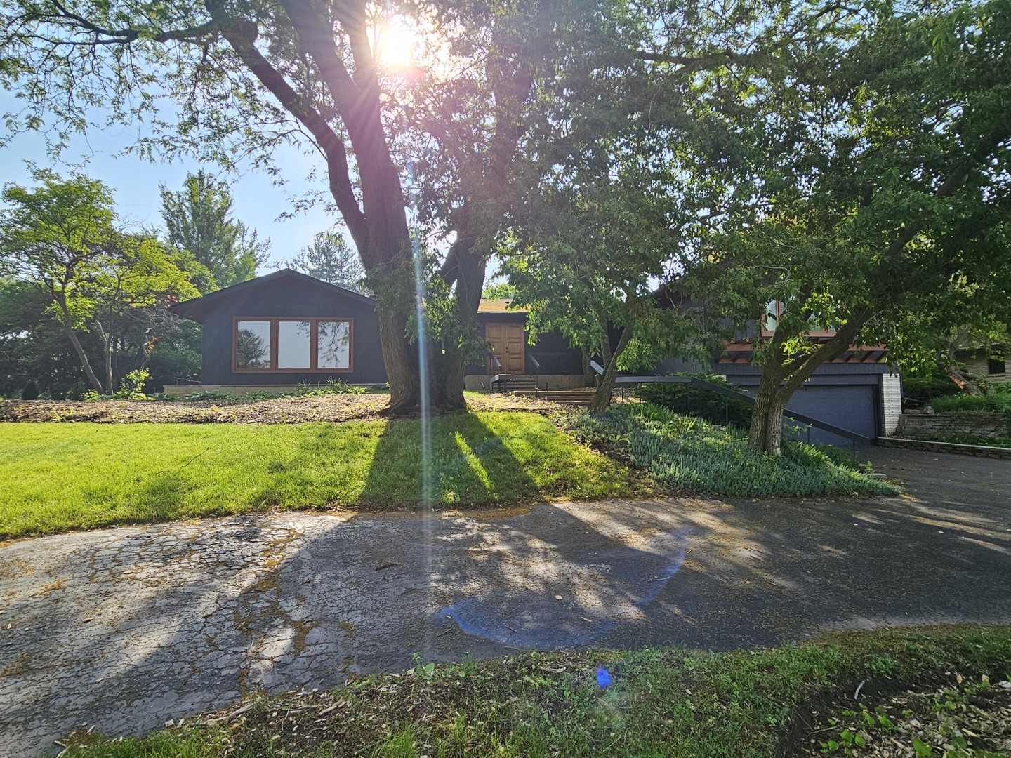 2501 Spring Brook Avenue