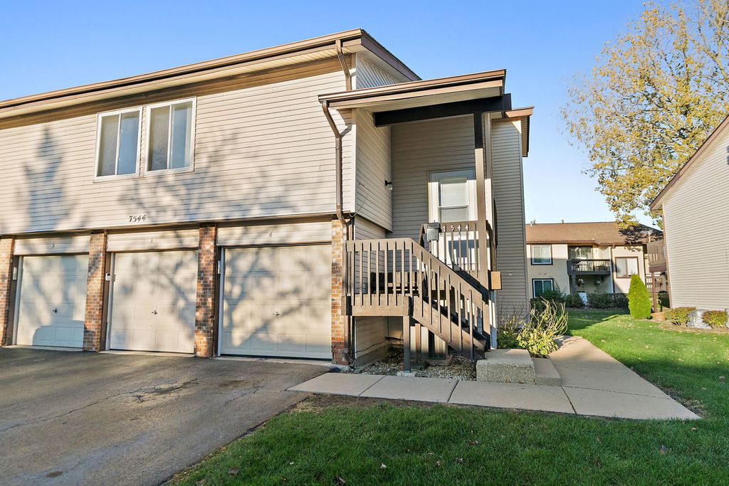 Photo for 7544 Bristol Lane #4, Hanover Park, IL 60133 (MLS # 12507416)