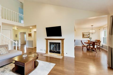 Tiny photo for 684 Regent Lane, Prospect Heights, IL 60070 (MLS # 12604839)