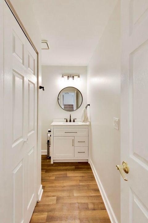 Tiny photo for 684 Regent Lane, Prospect Heights, IL 60070 (MLS # 12604839)