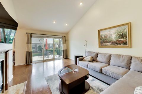 Tiny photo for 684 Regent Lane, Prospect Heights, IL 60070 (MLS # 12604839)