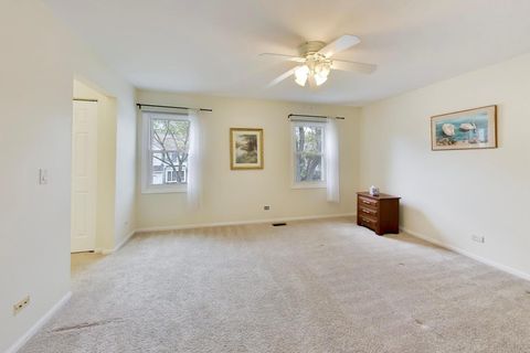 Tiny photo for 684 Regent Lane, Prospect Heights, IL 60070 (MLS # 12604839)