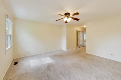 Tiny photo for 684 Regent Lane, Prospect Heights, IL 60070 (MLS # 12604839)