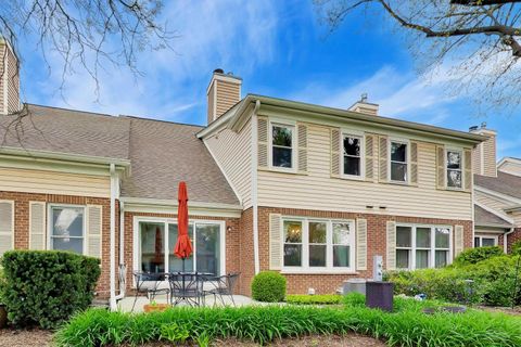 Tiny photo for 684 Regent Lane, Prospect Heights, IL 60070 (MLS # 12604839)