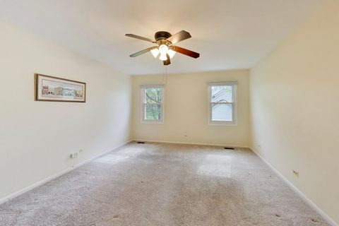 Tiny photo for 684 Regent Lane, Prospect Heights, IL 60070 (MLS # 12604839)