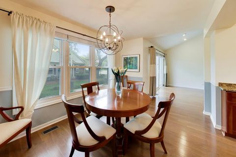 Tiny photo for 684 Regent Lane, Prospect Heights, IL 60070 (MLS # 12604839)