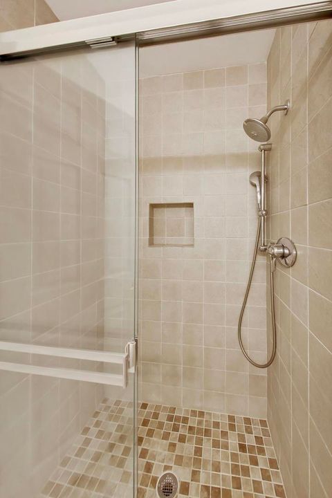 Tiny photo for 684 Regent Lane, Prospect Heights, IL 60070 (MLS # 12604839)