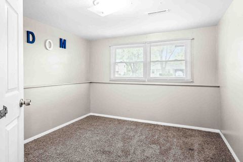 Tiny photo for 433 Standish Drive, Bloomington, IL 61704 (MLS # 12503071)