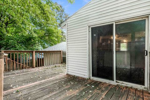 Tiny photo for 433 Standish Drive, Bloomington, IL 61704 (MLS # 12503071)