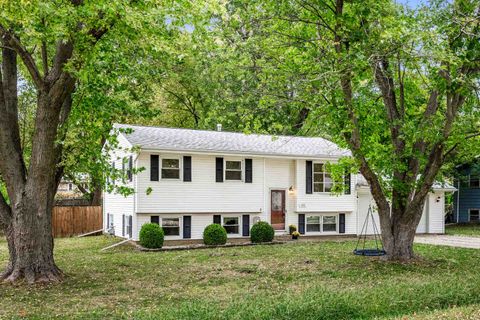 Tiny photo for 433 Standish Drive, Bloomington, IL 61704 (MLS # 12503071)