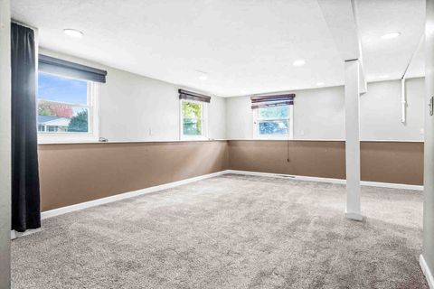 Tiny photo for 433 Standish Drive, Bloomington, IL 61704 (MLS # 12503071)