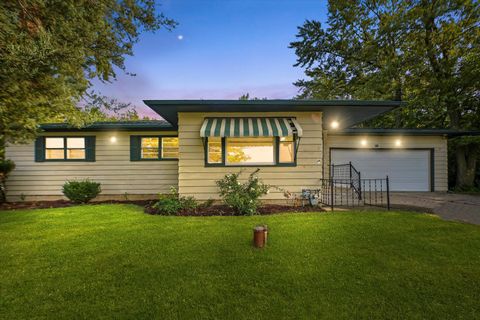 Tiny photo for 812 Northern Drive, Lockport, IL 60441 (MLS # 12477625)