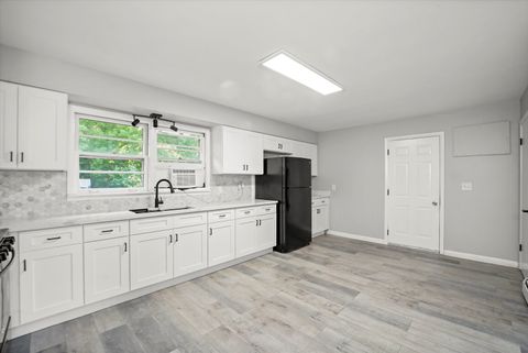 Tiny photo for 812 Northern Drive, Lockport, IL 60441 (MLS # 12477625)
