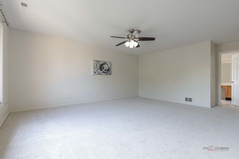 Tiny photo for 810 Edgemere Road, Buffalo Grove, IL 60089 (MLS # 12679898)