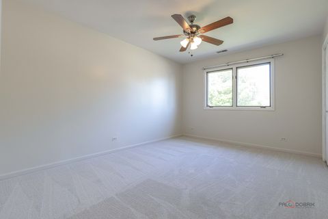 Tiny photo for 810 Edgemere Road, Buffalo Grove, IL 60089 (MLS # 12679898)
