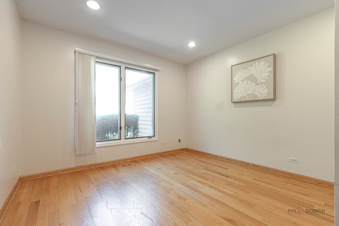 Tiny photo for 810 Edgemere Road, Buffalo Grove, IL 60089 (MLS # 12679898)