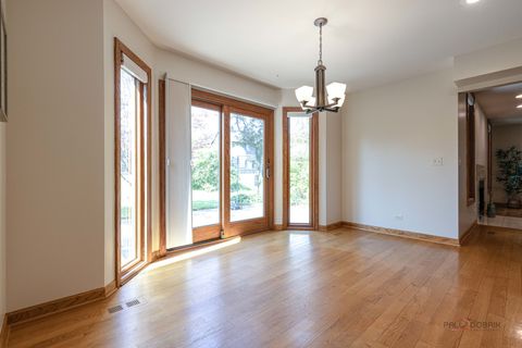 Tiny photo for 810 Edgemere Road, Buffalo Grove, IL 60089 (MLS # 12679898)