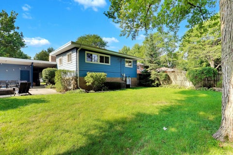 Tiny photo for 2240 Catherine Street, Northbrook, IL 60062 (MLS # 12743837)