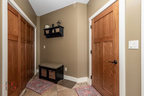 Tiny photo for 941 N 2150th Road, Ottawa, IL 61348 (MLS # 12580991)