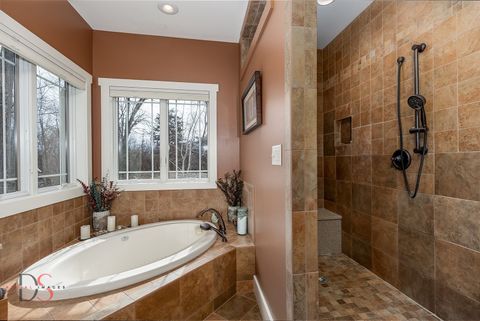 Tiny photo for 941 N 2150th Road, Ottawa, IL 61348 (MLS # 12580991)