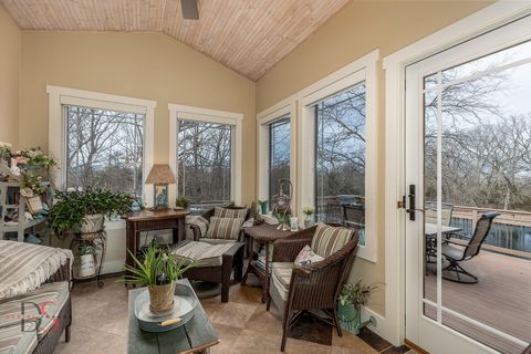 Tiny photo for 941 N 2150th Road, Ottawa, IL 61348 (MLS # 12580991)