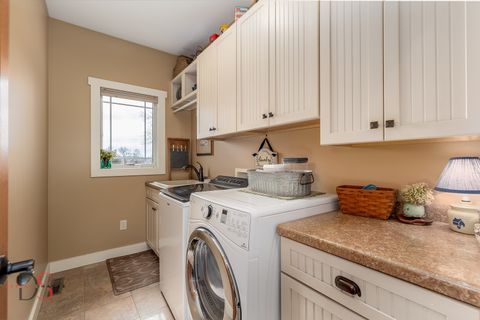 Tiny photo for 941 N 2150th Road, Ottawa, IL 61348 (MLS # 12580991)