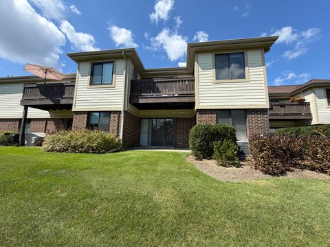 Tiny photo for 871 E Coach Road #5, Palatine, IL 60074 (MLS # 12755661)