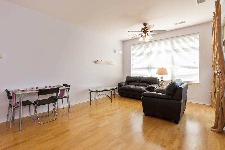 2933 N Clybourn Avenue 303