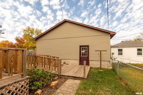 Tiny photo for 207 W Sylvester Street, Christopher, IL 62822 (MLS # EB460415)