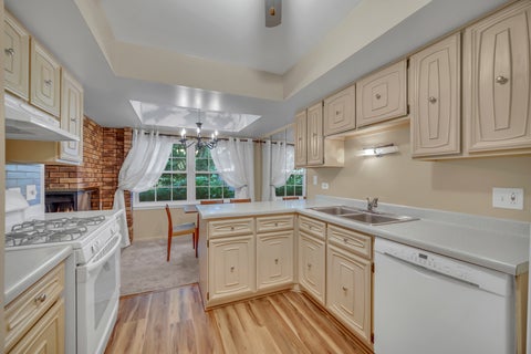 Tiny photo for 640 Burgundy Court #D, Elk Grove Village, IL 60007 (MLS # 12753820)