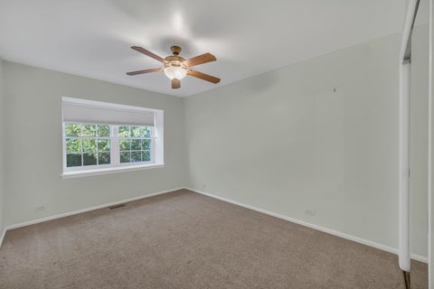 Tiny photo for 640 Burgundy Court #D, Elk Grove Village, IL 60007 (MLS # 12753820)