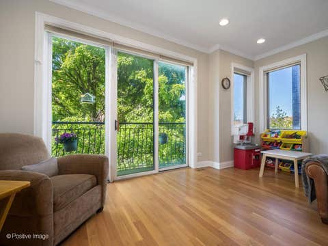 Tiny photo for 2431 W Walton Street #2, Chicago, IL 60622 (MLS # 12724885)