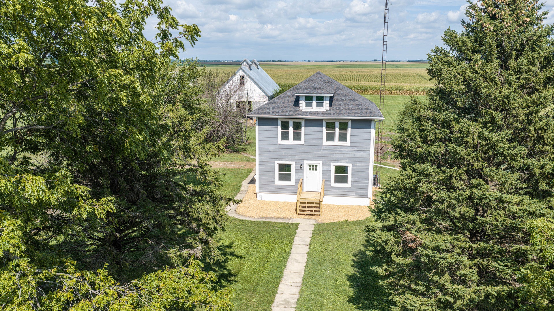 30831 2400 North Avenue