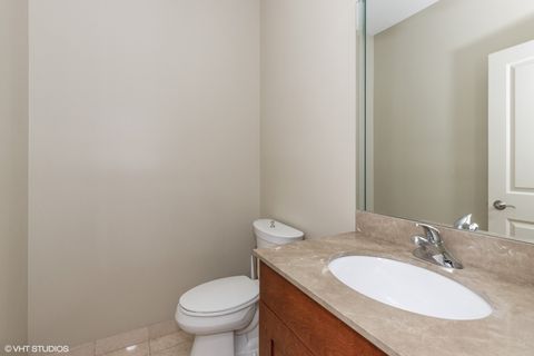 Tiny photo for 21 NORTHFIELD Terrace #21, Wheeling, IL 60090 (MLS # 12519938)