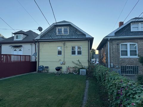 Tiny photo for 2737 Harvey Avenue, Berwyn, IL 60402 (MLS # 12491176)