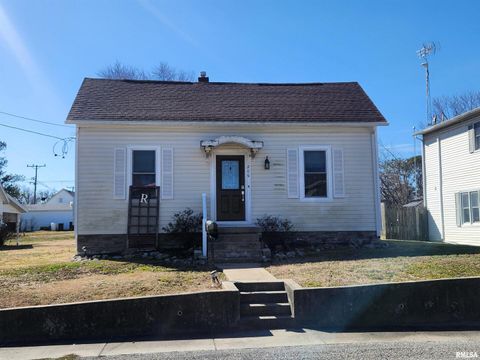 Tiny photo for 206 E SOUTH Street, Pinckneyville, IL 62274 (MLS # EB457033)