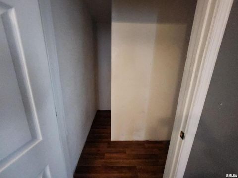 Tiny photo for 206 E SOUTH Street, Pinckneyville, IL 62274 (MLS # EB457033)