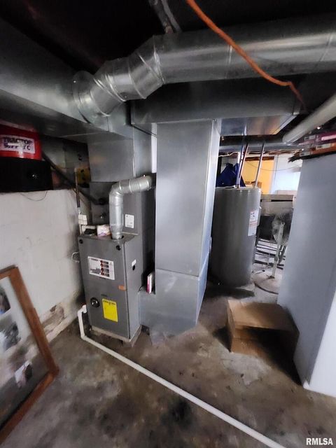 Tiny photo for 206 E SOUTH Street, Pinckneyville, IL 62274 (MLS # EB457033)