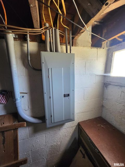 Tiny photo for 206 E SOUTH Street, Pinckneyville, IL 62274 (MLS # EB457033)