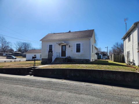 Tiny photo for 206 E SOUTH Street, Pinckneyville, IL 62274 (MLS # EB457033)