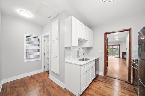 Tiny photo for 226 N Wilmette Avenue, Westmont, IL 60559 (MLS # 12501799)