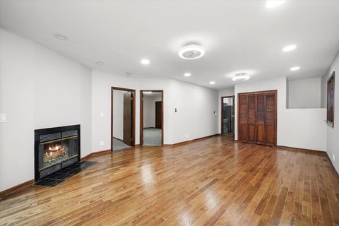Tiny photo for 226 N Wilmette Avenue, Westmont, IL 60559 (MLS # 12501799)