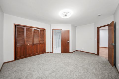 Tiny photo for 226 N Wilmette Avenue, Westmont, IL 60559 (MLS # 12501799)