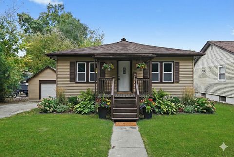 Photo of 226 N Wilmette Avenue, Westmont, IL 60559 (MLS # 12501799)